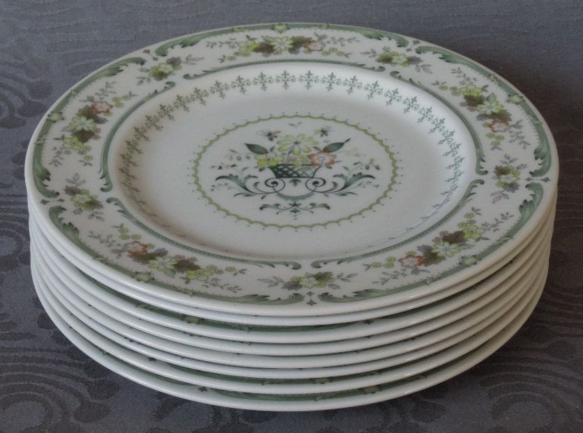 NR TT14: 8 Royal Doulton Provencal borden, Ophalen of Verzenden