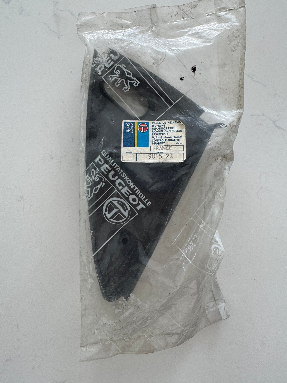Peugeot 405 afdekplaatje rechter buitenspiegel (9015.22), Ophalen of Verzenden, Nieuw, Peugeot