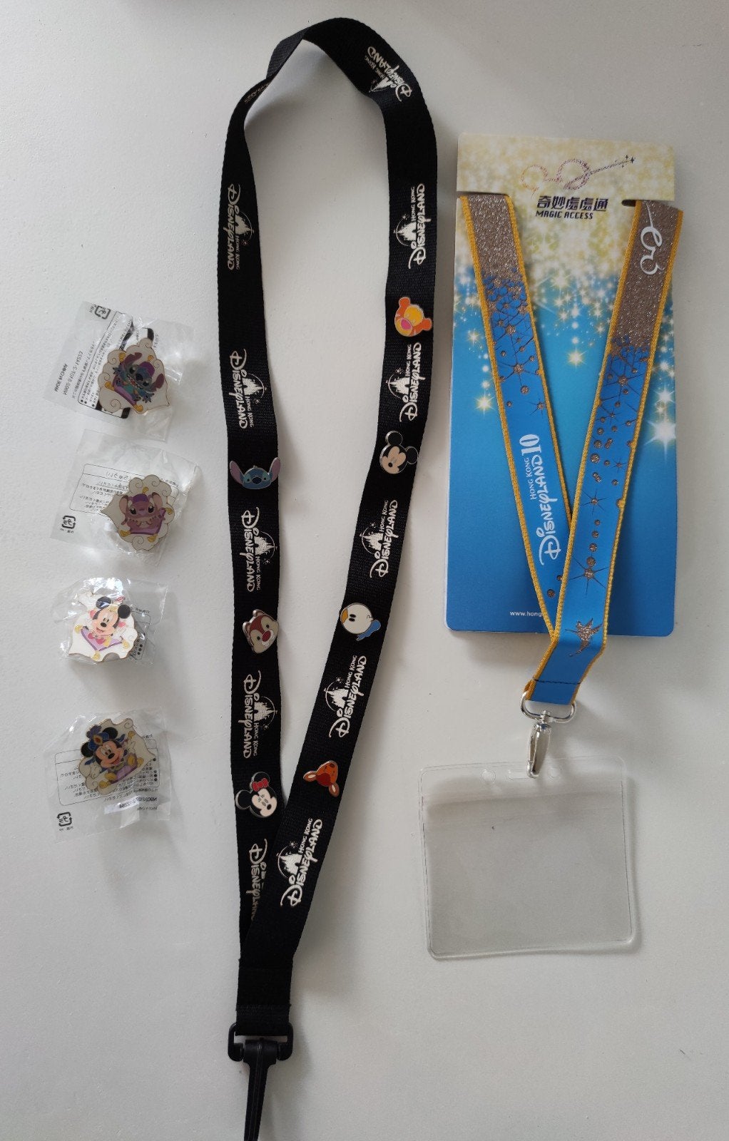 2x Keycords Sleutelhanger Hong Kong Disneyland + 4 Pins, Ophalen of Verzenden, Overige figuren, Nieuw
