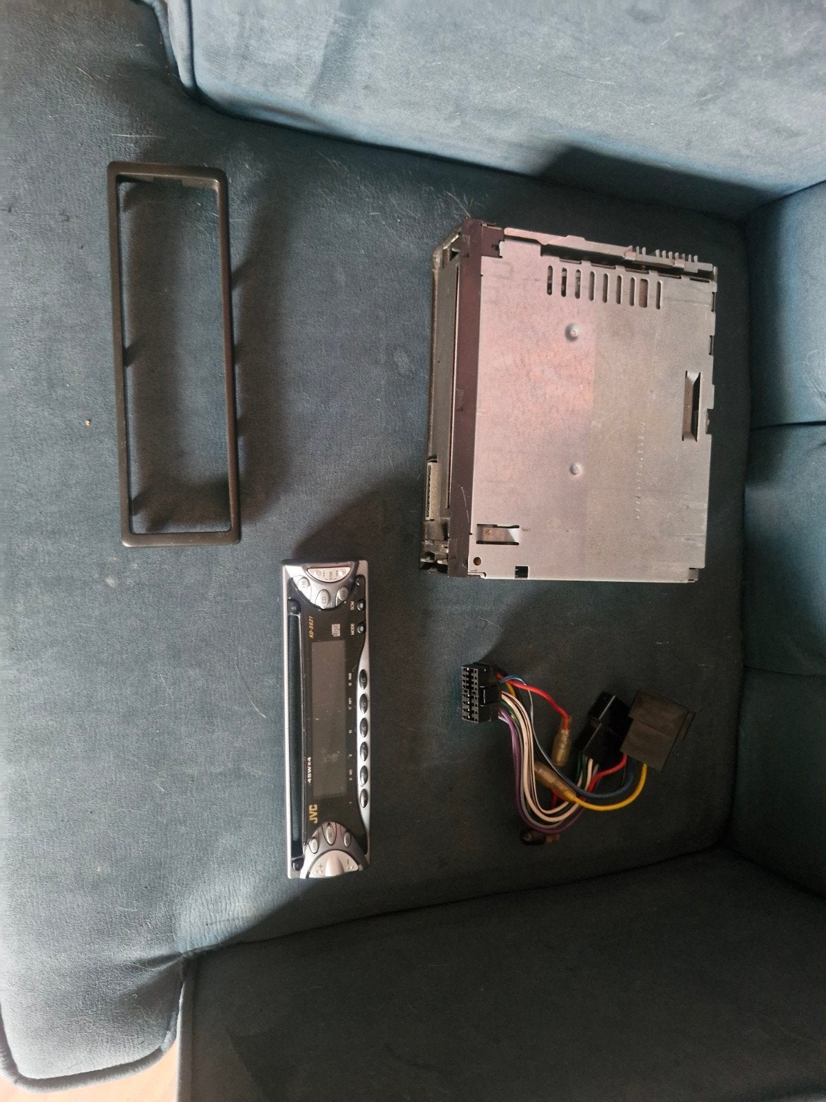 Goed werkende JVC autoradio KD-S552T met ISO-stekker, Ophalen, Gebruikt