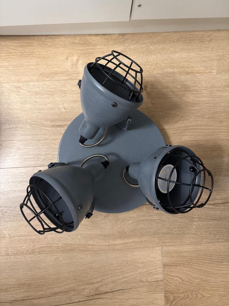 Stoere industriële plafondlamp met 3 spots (Kwantum), Ophalen of Verzenden, Gebruikt, Metaal