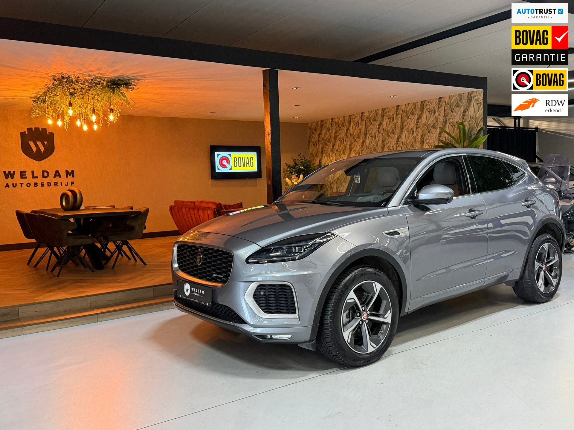Jaguar E-PACE 1.5 P300e AWD R-Dynamic SE AWD 309PK 93%SOH Ga, Auto's, Automaat, Met garantie (alle), Leder, Bedrijf