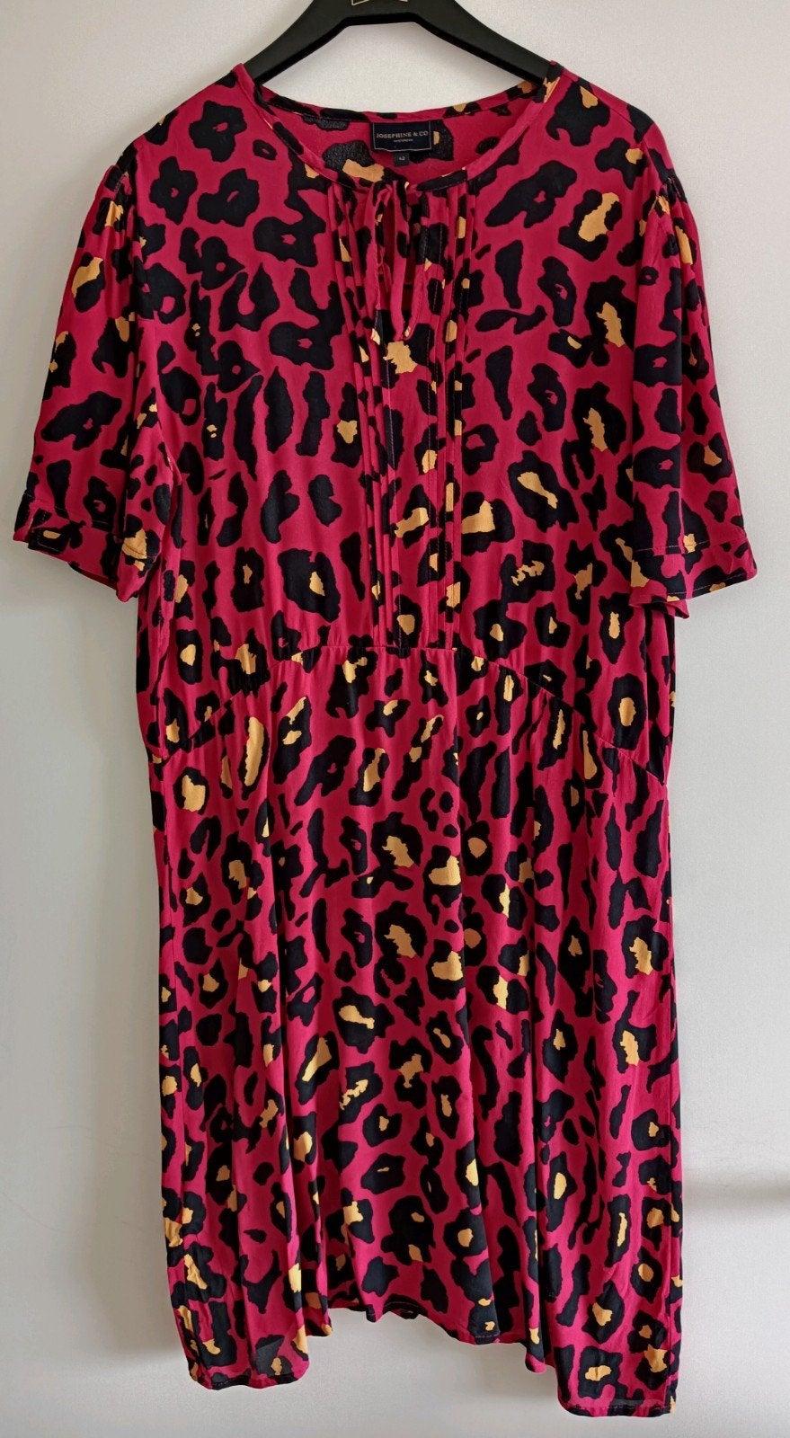 Josephine & Co fuchsia kleurige jurk in maat 42, Liu Jo, Maat 42/44 (L), Ophalen of Verzenden, Zo goed als nieuw