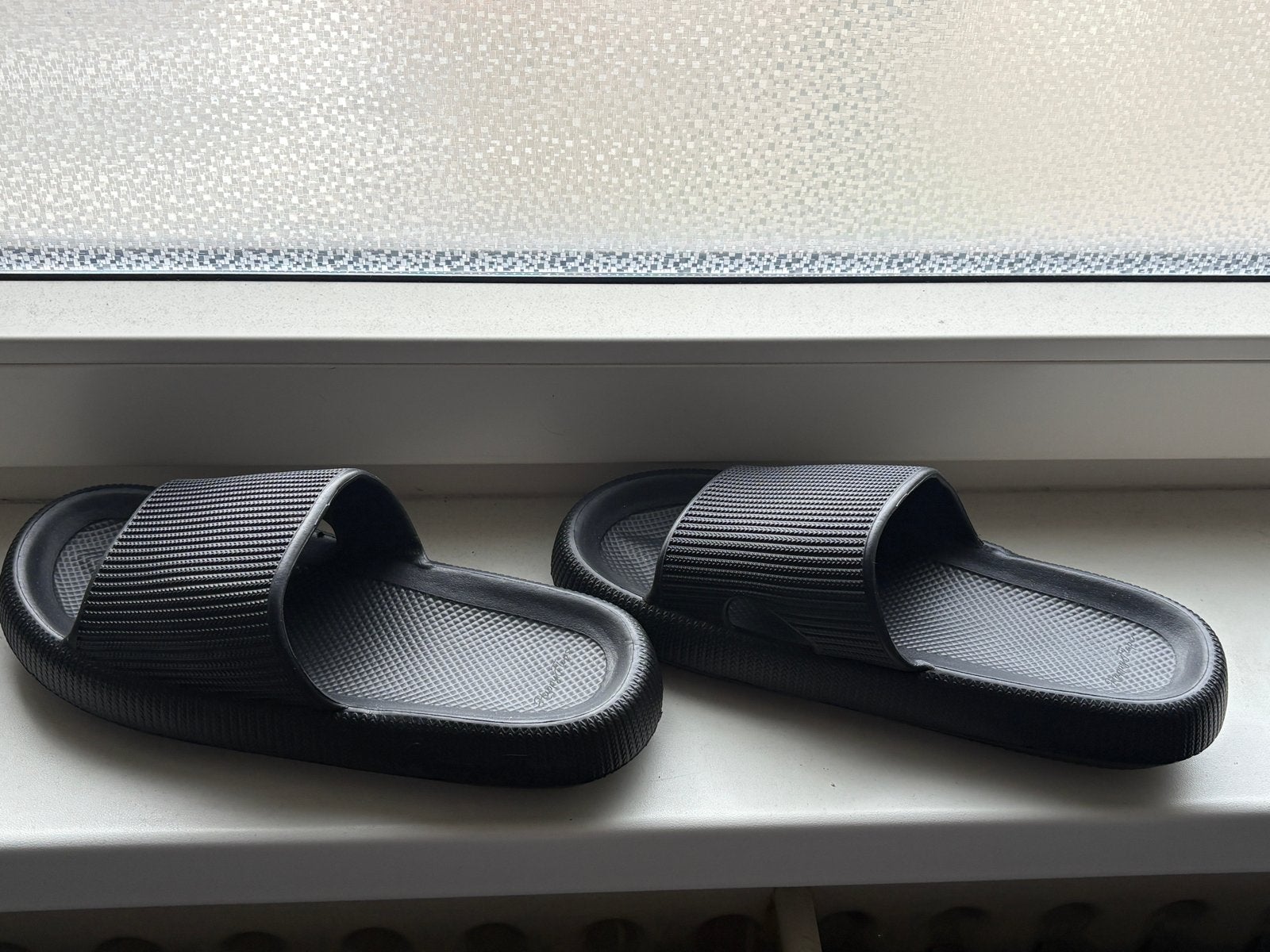Happy Flops slippers maat 42/43 - Nieuw, Ophalen of Verzenden, Nieuw, Zwart, Slippers