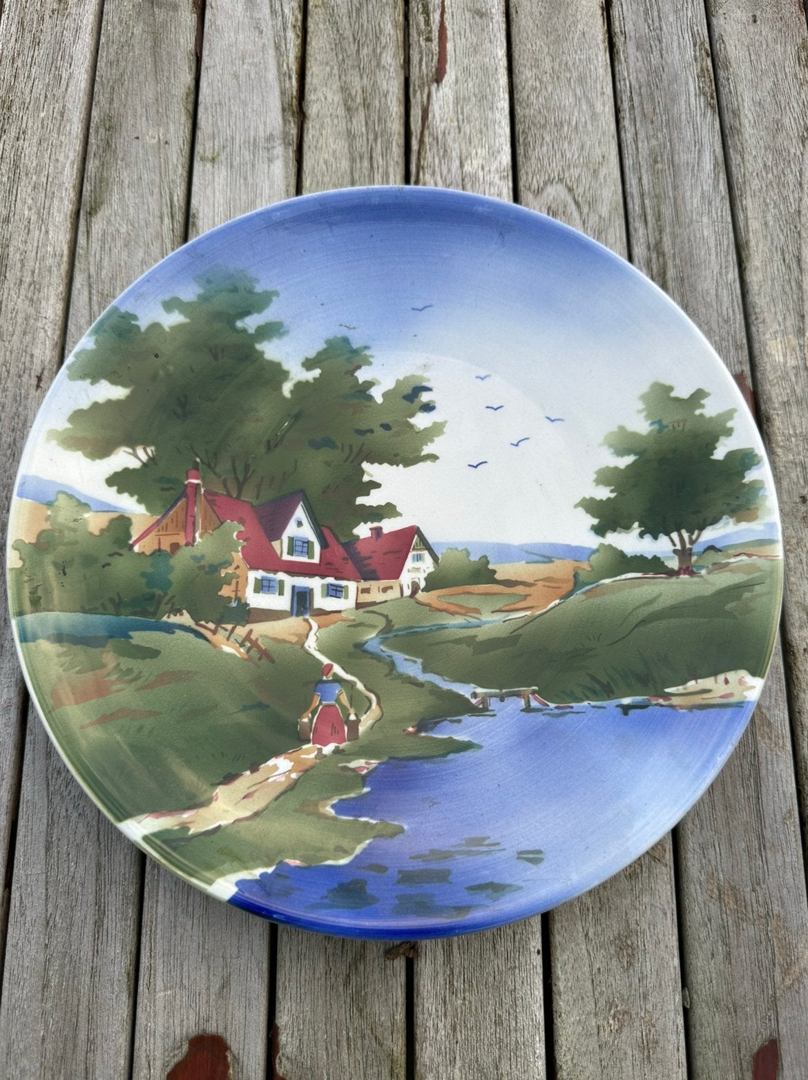 Wandbord met water, boerderij en meisje met emmers water, Ophalen of Verzenden