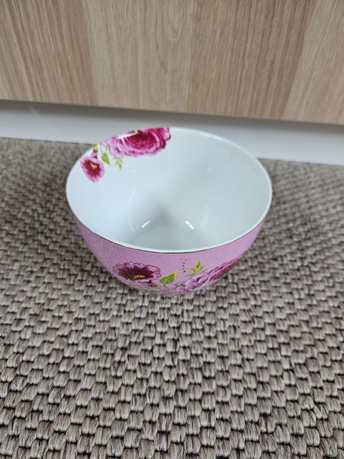 Pip Studio - Roze kom met bloemmotief, Gebruikt, Ophalen of Verzenden, Kom(men), Modern