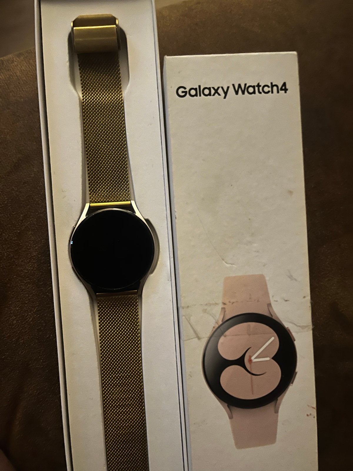 Samsung Galaxy Watch4 - Goud met Milanese band, Hartslag, Ophalen of Verzenden, Zo goed als nieuw, Waterdicht