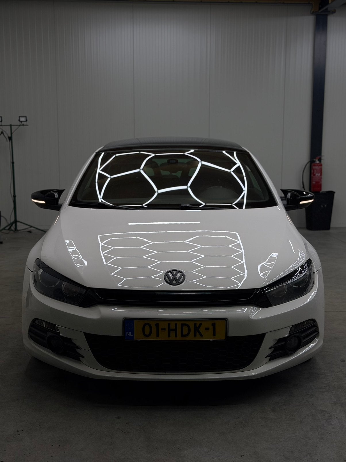 Volkswagen Scirocco 2.0 TSI DSG 2008 Wit nieuwe APK, Zwart, 1984 cc, 4 stoelen, Alcantara