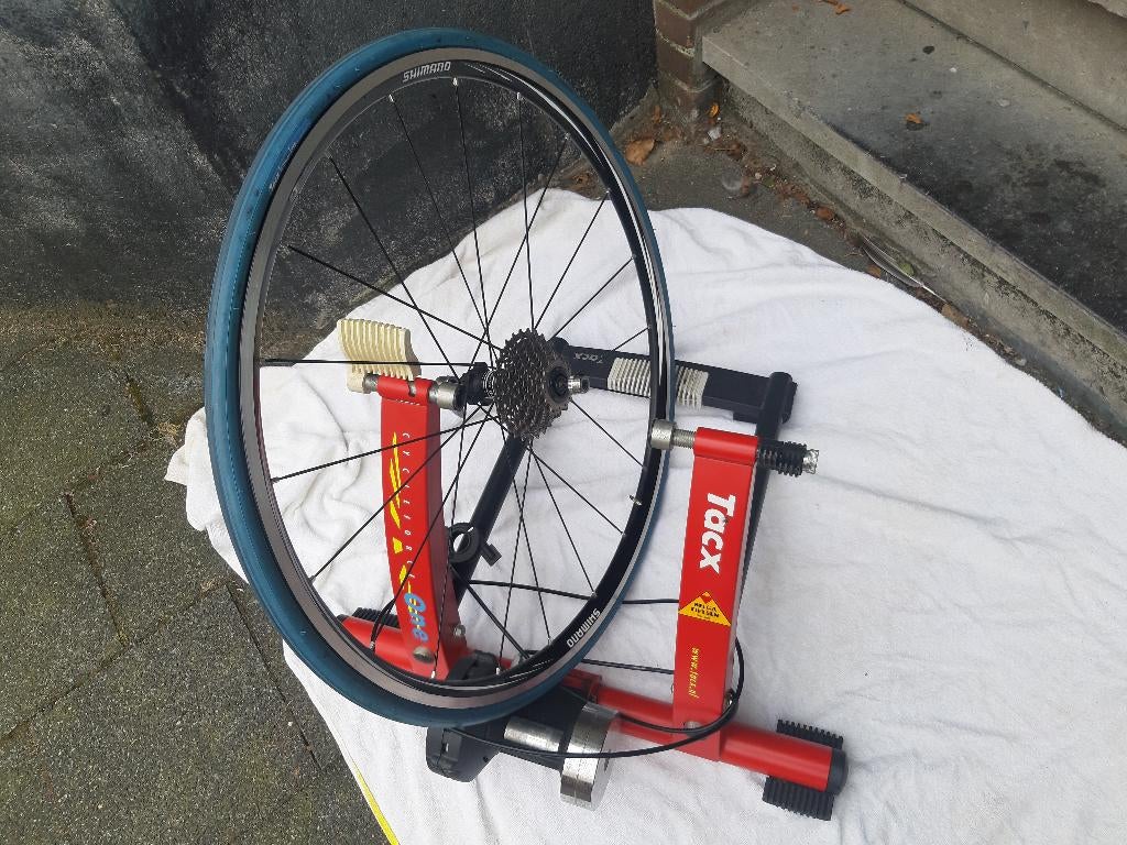 Tacx Cycoleforce one roller, rood, incl velg, wiel Shimano, Sport en Fitness, Wielrennen, Ophalen, Gebruikt, Overige typen