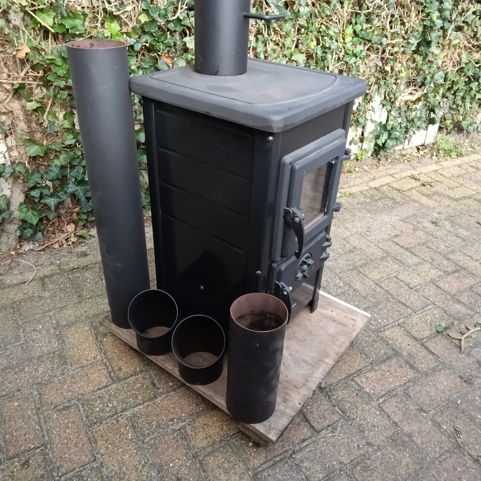 kleine houtkachel, Ophalen, Hout, Houtkachel
