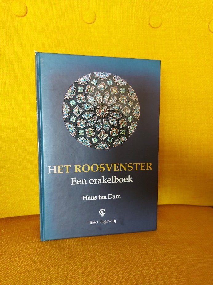Het Roosvenster - Hans ten Dam. Een Orakelboek., Ophalen of Verzenden, Zo goed als nieuw, Overige onderwerpen, Achtergrond en Informatie