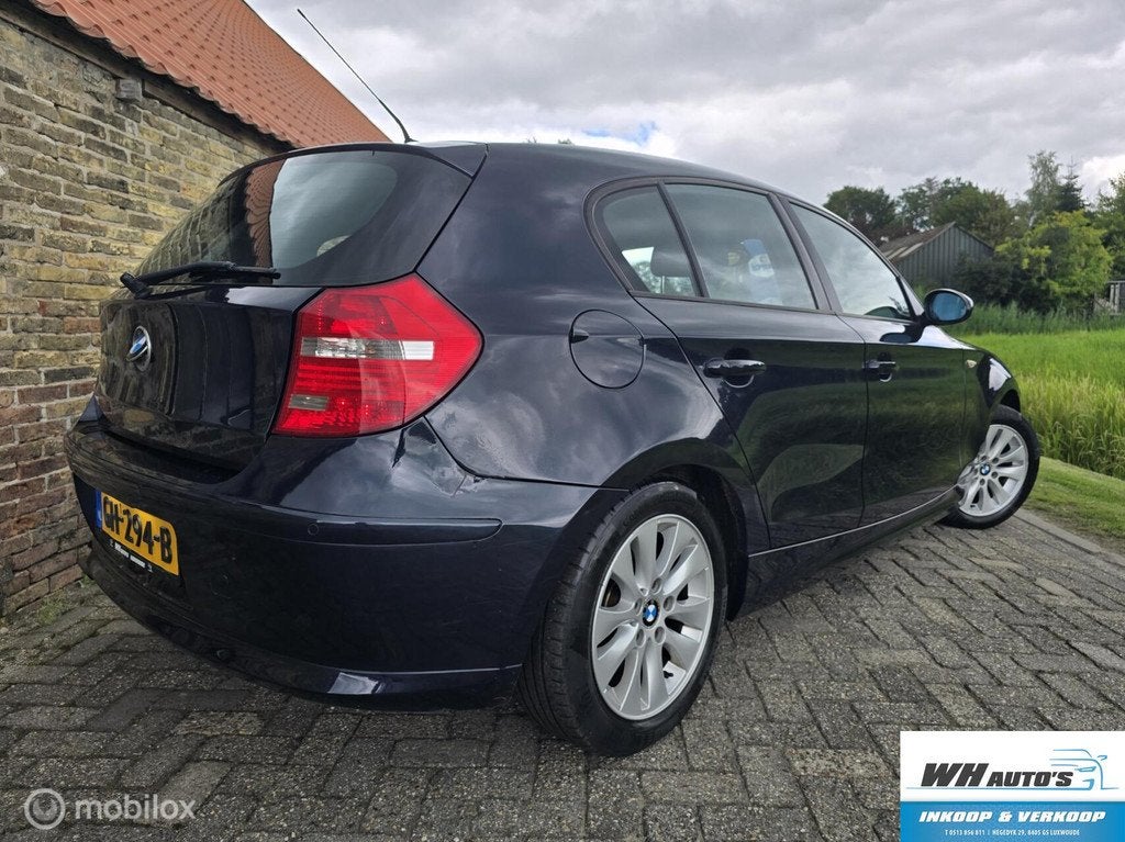 BMW 1-serie 118i High Executive, Auto's, BMW, 1-Serie, Achterwielaandrijving, Blauw, Euro 4
