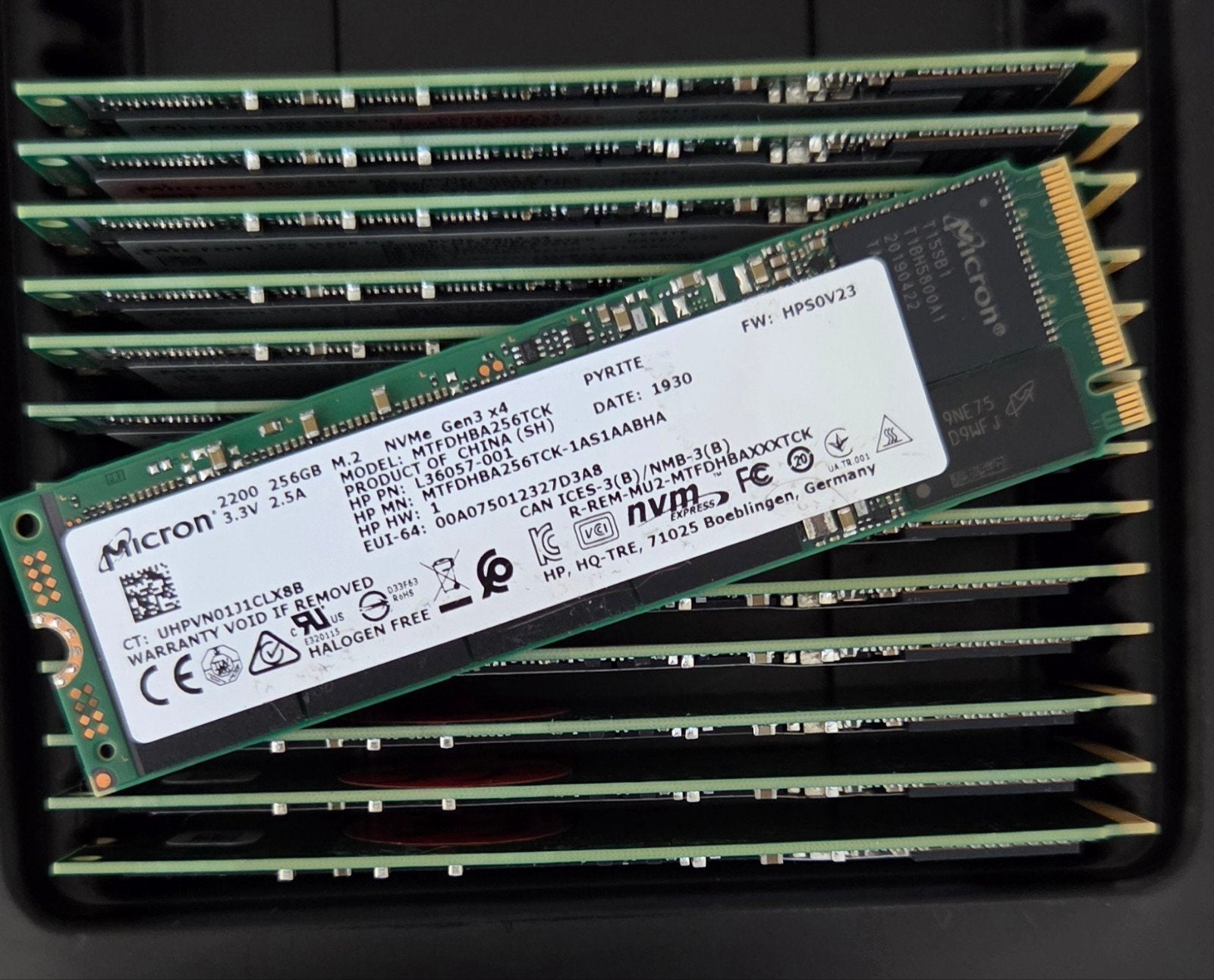 Micron 256GB M.2 NVMe Gen3 x4 SSD, Computers en Software, Harde schijven, Intern, Gebruikt, 256GB, Server