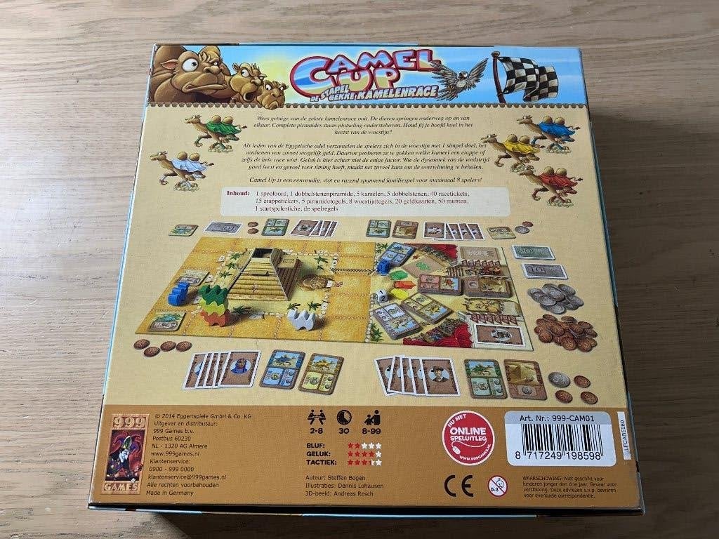 Camel Up Stapelgekke Kamelenrace! 999 Games, Ophalen of Verzenden, Zo goed als nieuw