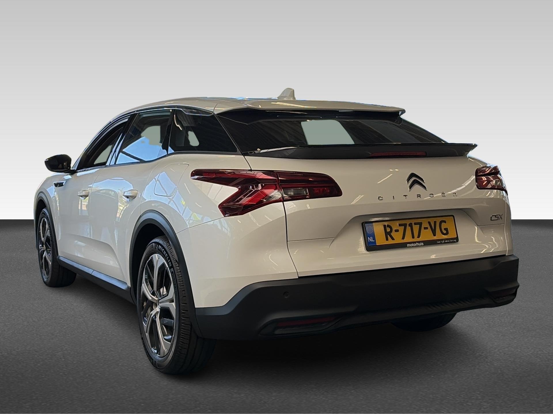 Citroën C5 X 1.6 Plug-In Hybrid 225pk Business | AUT | CARP, Auto's, 1350 kg, 77 km/l, Gebruikt, 4 cilinders
