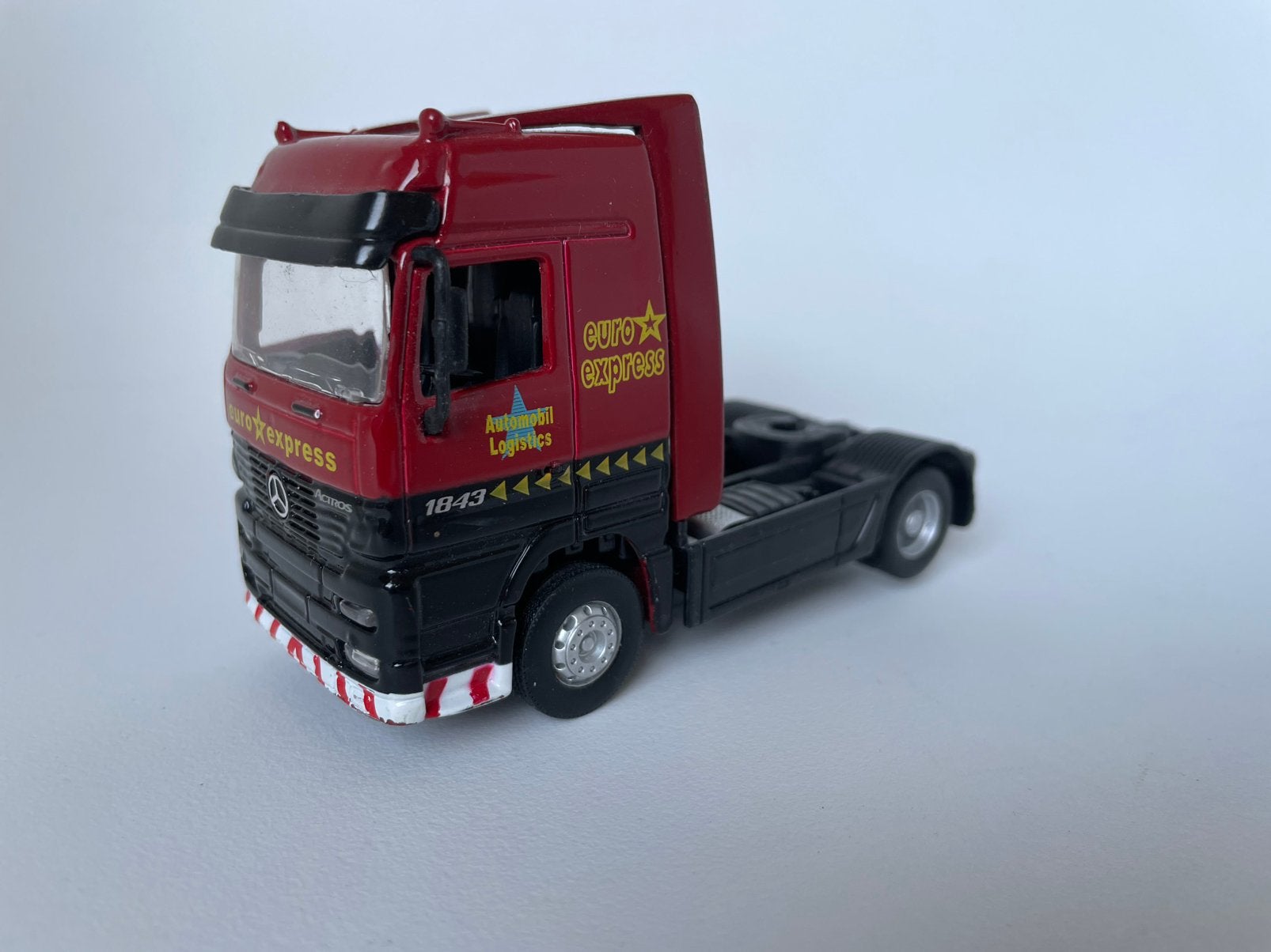 model MB Mercedes Benz Actros 1843, Euro Express Maïsto 1/50, Hobby en Vrije tijd, Modelauto's | 1:50, Ophalen of Verzenden, Zo goed als nieuw