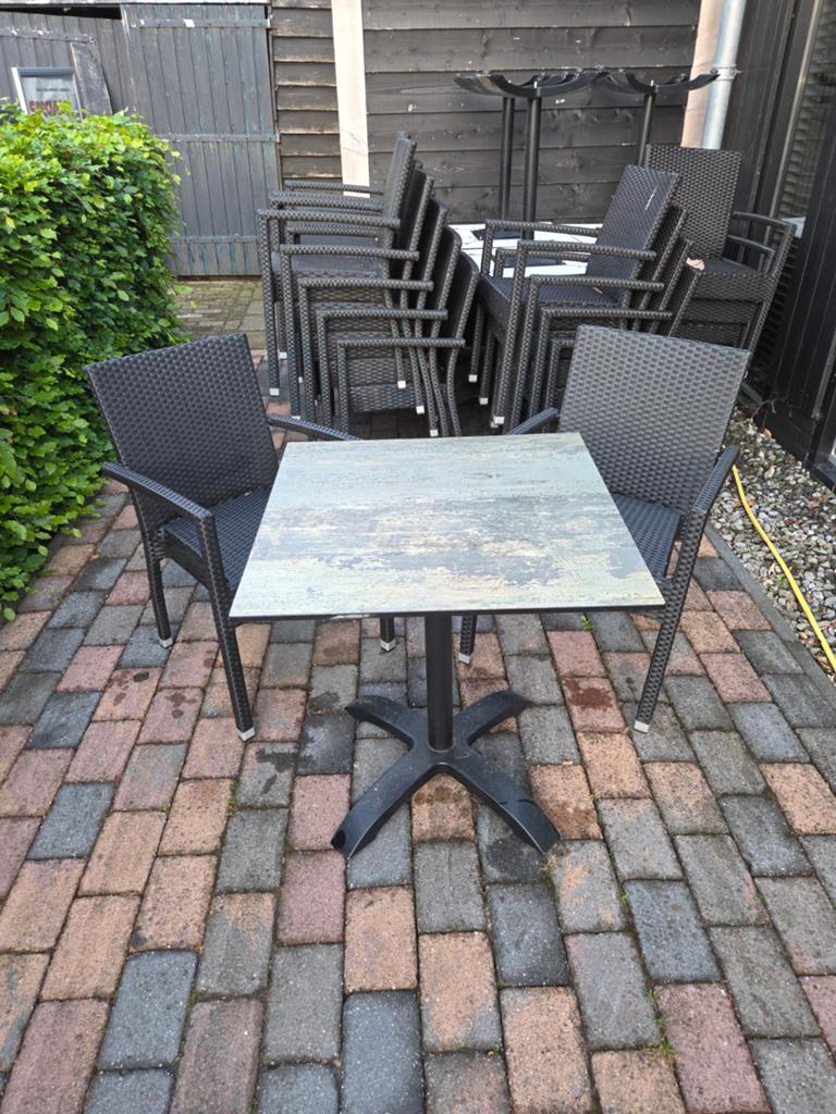 Complete professionele horeca terras set – 20 stoelen + 8 te, Zakelijke goederen, Horeca | Meubilair en Inrichting, Ophalen