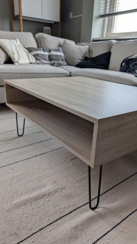 Moderne salontafel met eikenlook en hairpin poten, 50 tot 100 cm, Modern, Industrieel, 50 tot 100 cm, Zo goed als nieuw