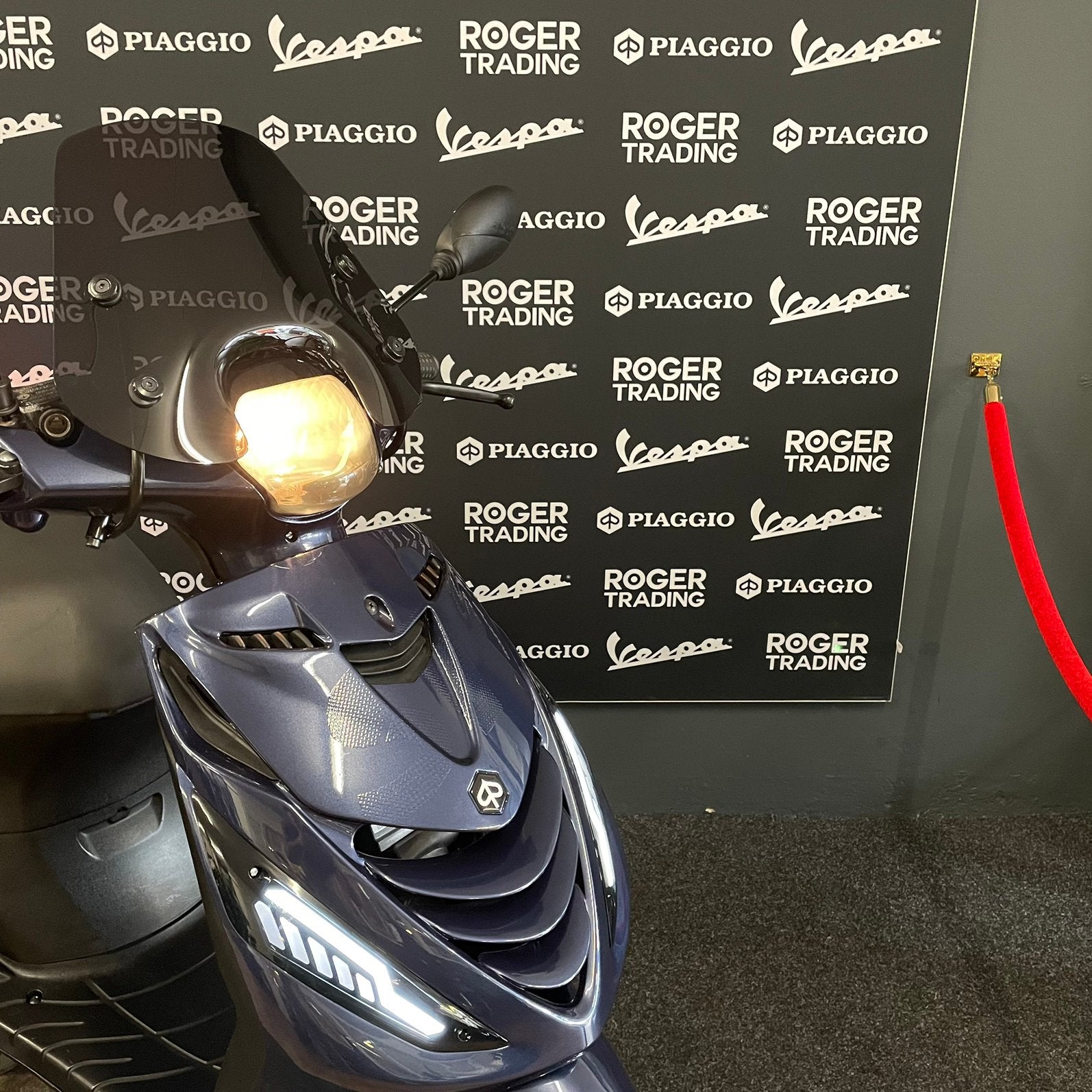 Piaggio Zip 50 4T E4 Midnight Blue - nieuwstaat - 11.582km, Ophalen, Q, Piaggio, Maximaal 45 km/u