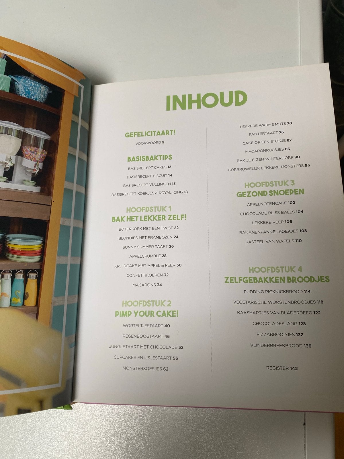 Heel Holland Bakt Kinderbakboek Seizoen 2, Boeken, Ophalen of Verzenden, Zo goed als nieuw, Nederland en België, Taart, Gebak en Desserts