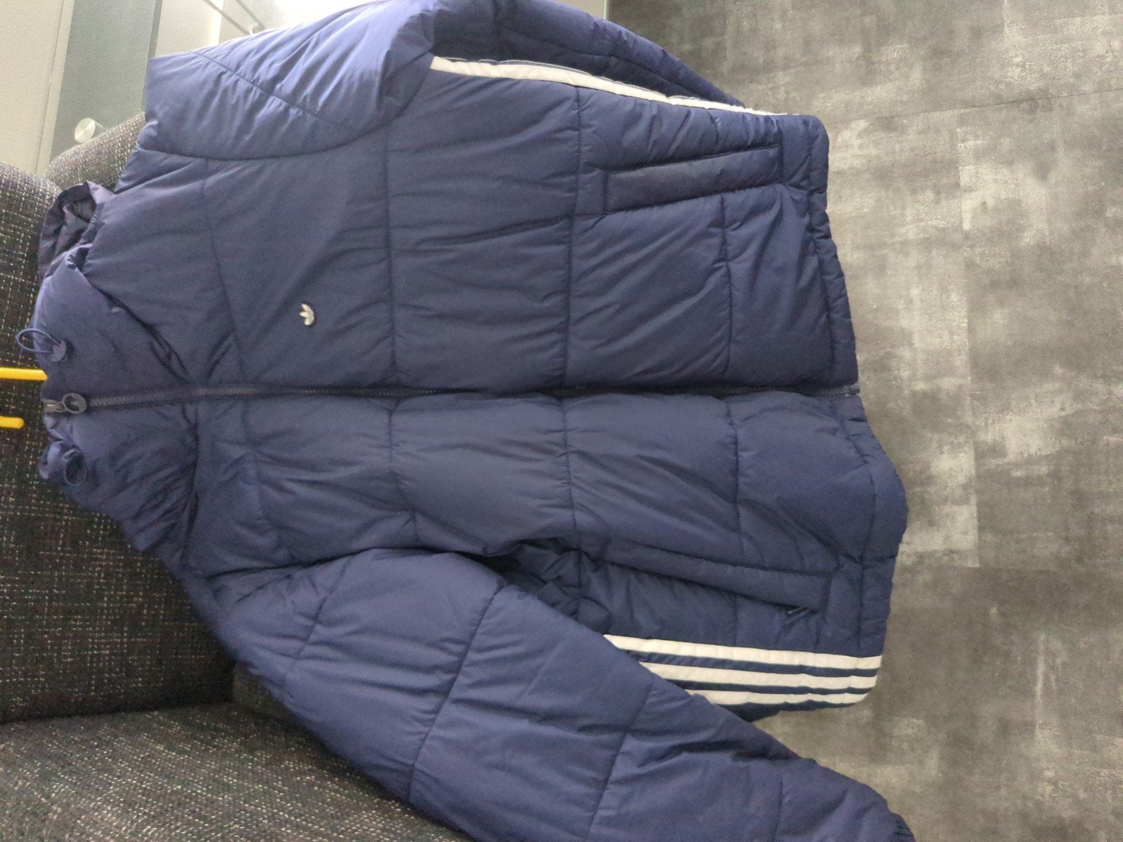 Adidas gewatteerde jas - Maat M, Maat 38/40 (M), Ophalen of Verzenden, Zo goed als nieuw, Blauw