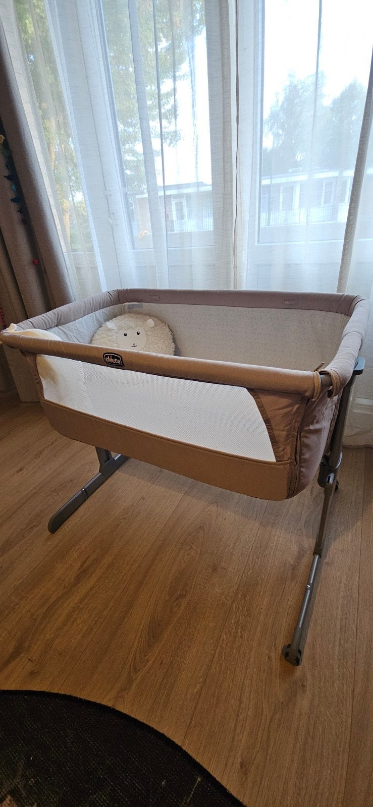 Chicco Next2Me Co-sleeper met hoeslakens en molton, Kinderen en Baby's, Babywiegjes en Ledikanten, Ophalen, Zo goed als nieuw