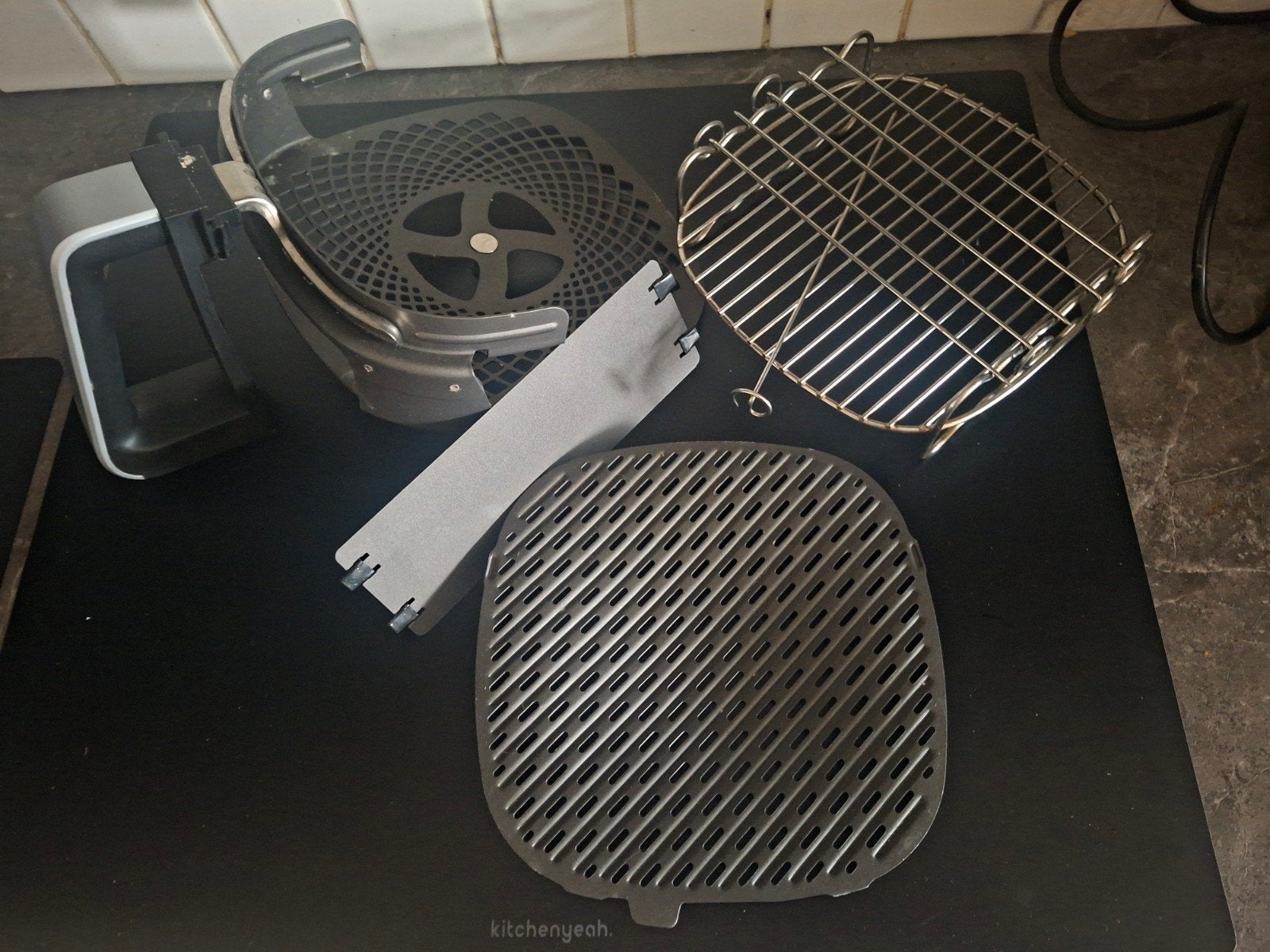 Frituurmand, grillplaat, grillrooster en verdeler, Ophalen, Zo goed als nieuw, Airfryer
