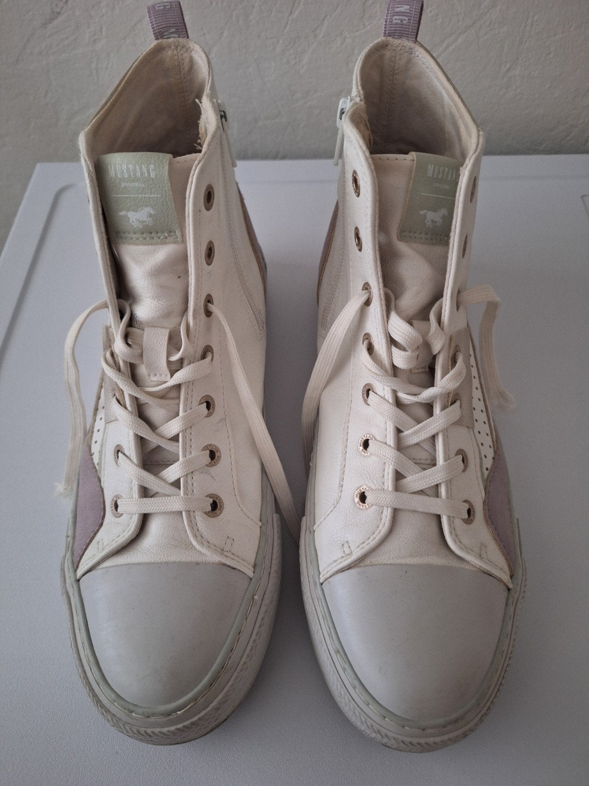 ZGAN Mustang hoge sneakers/gympen mt 42, Kleding | Dames, Schoenen, Mustang, Ophalen of Verzenden, Zo goed als nieuw, Sneakers of Gympen