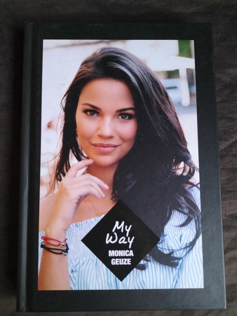 Monica Geuze - My Way / autobiografie, Ophalen of Verzenden, Zo goed als nieuw, Monica Geuze, Film, Tv en Media