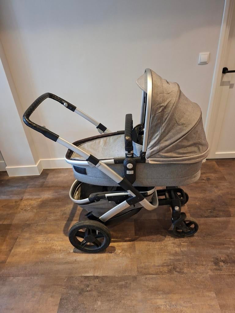 Nette Joolz Day Kinderwagen met Reiswieg, Ophalen of Verzenden, Kinderwagen, Overige merken, Verstelbare duwstang