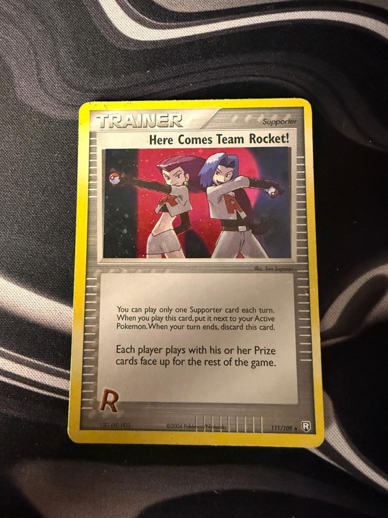 Pokemon here comes team rocket 111 holo, Ophalen, Zo goed als nieuw