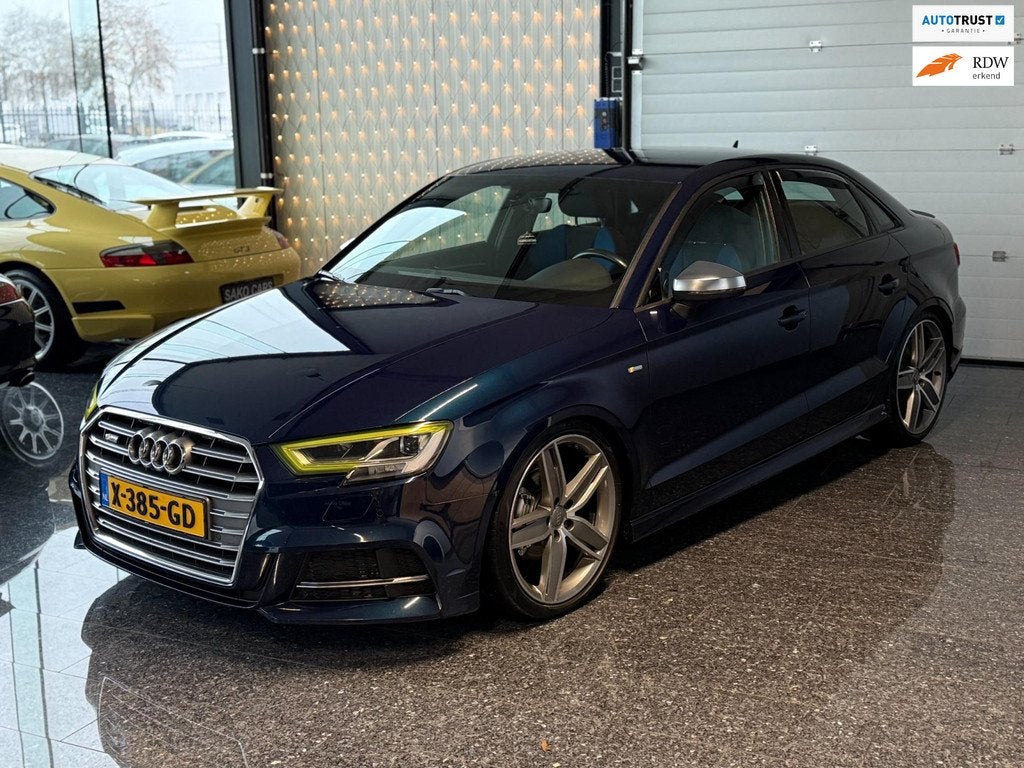 Audi A3 Limousine 1.5 TFSI CoD Sport S Line Edition 2018 S3, Auto's, Stof, 4 cilinders, Blauw, Bedrijf