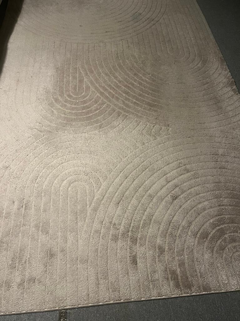 Japandi vloerkleed/tapijt donkerbeige/taupe 2 x, Huis en Inrichting, Stoffering | Tapijten en Kleden, Ophalen, Beige, Zo goed als nieuw