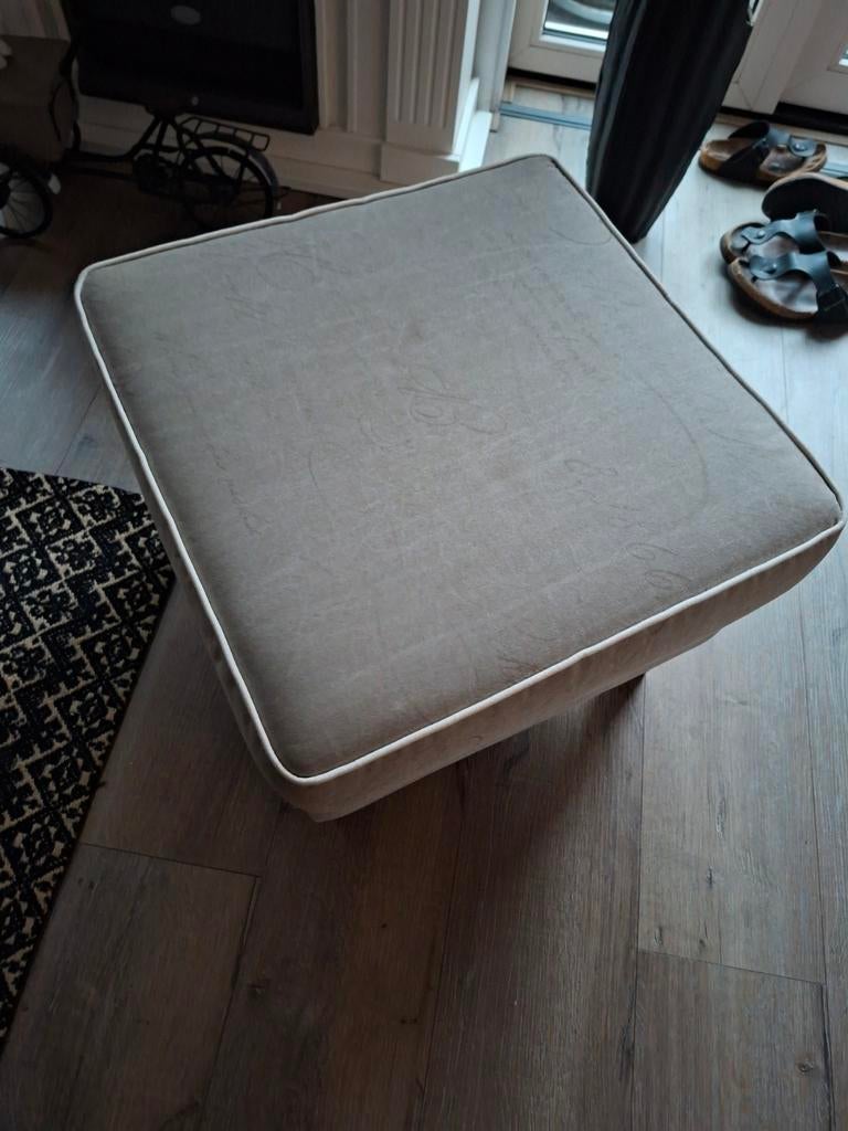 Hocker 25 euro van urban sofa, Eenpersoons, 75 tot 100 cm, Ophalen of Verzenden, Zo goed als nieuw
