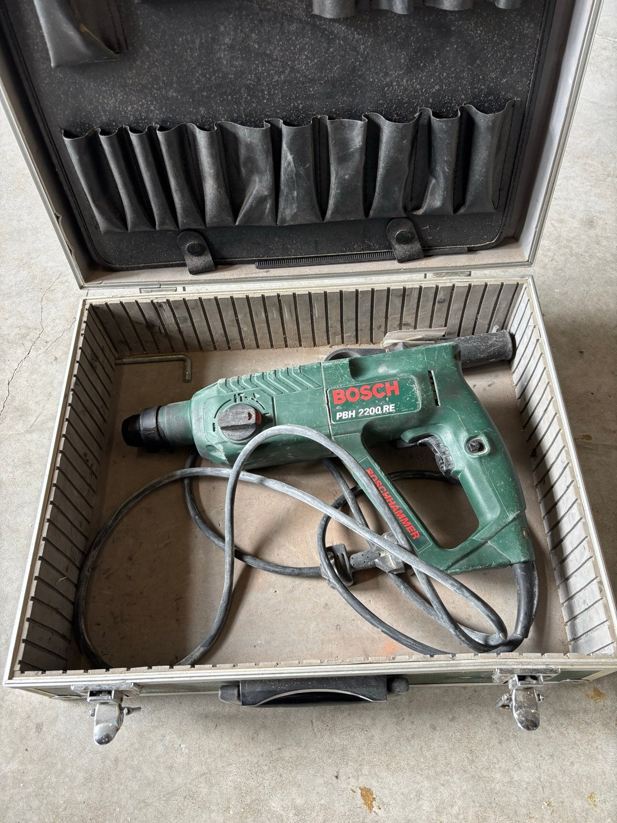 Bosch PBH 2200 RE Boorhamer in koffer, Ophalen, Gebruikt, Boor- en/of Breekhamer, Minder dan 400 watt