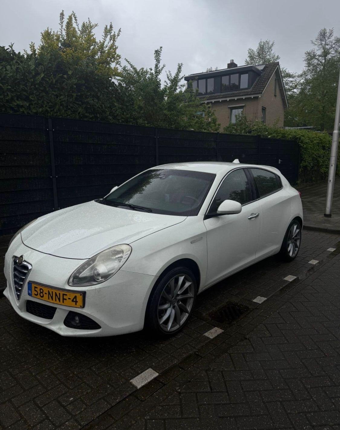 Alfa Romeo Giulietta 1.4 Turbo Multi AIR 2010 Wit, Voorwielaandrijving, 4 cilinders, Wit, Handgeschakeld