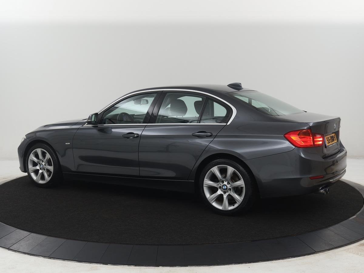 BMW 3-serie 328i Upgrade Edition | Head-up | Park assist | C, Automaat, Gebruikt, 4 cilinders, Sedan