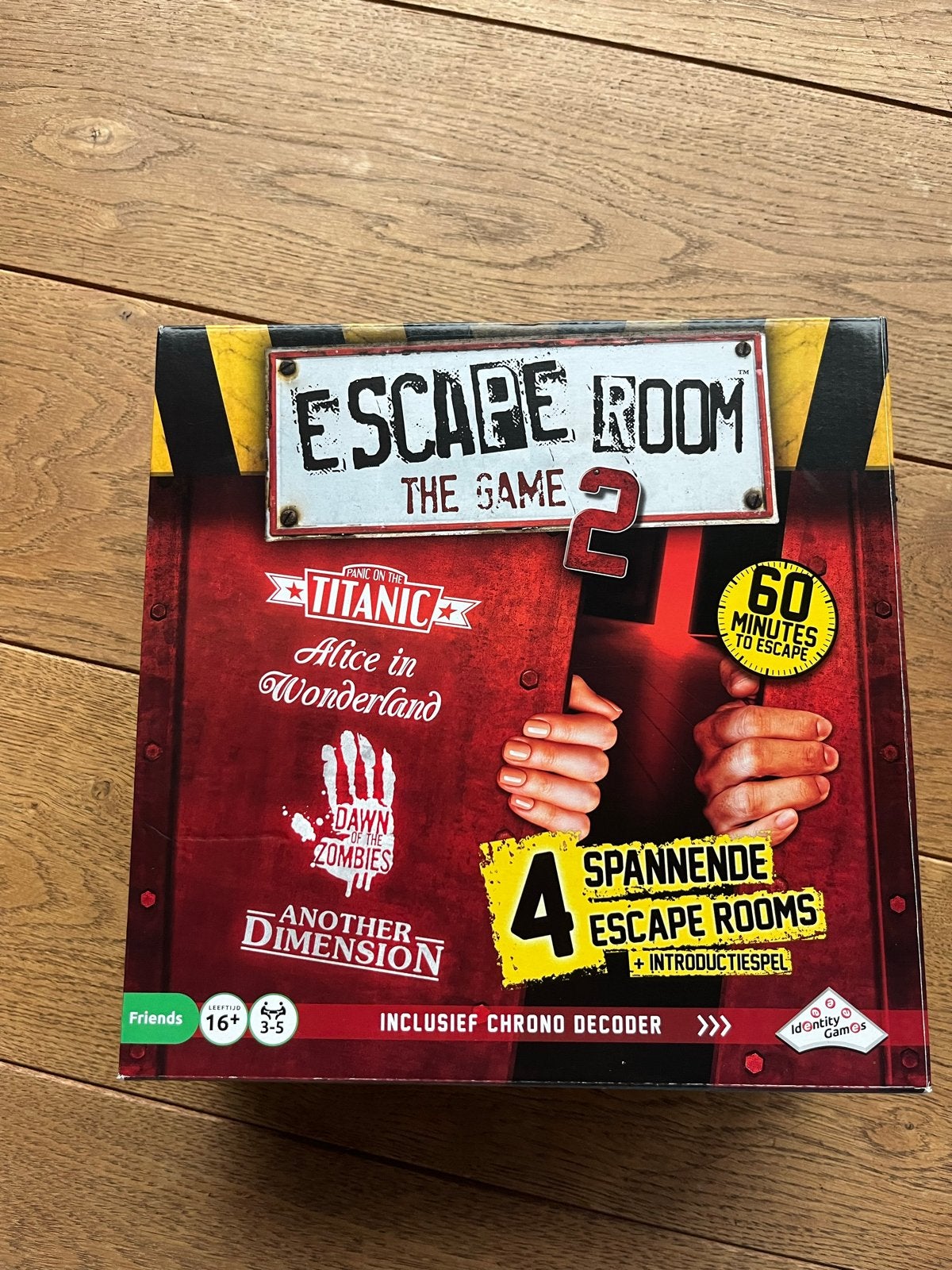 Escape Room The Game 2 - 4 spannende avonturen, Hobby en Vrije tijd, Gezelschapsspellen | Bordspellen, Drie of vier spelers, Ophalen