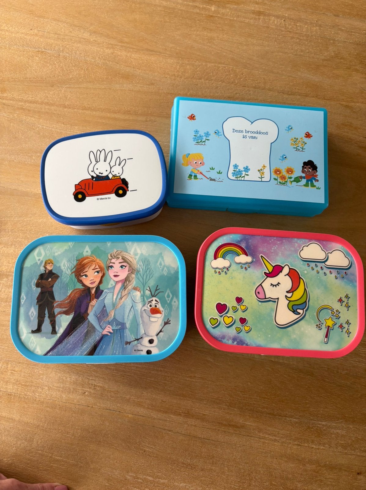 Gratis mepal broodtrommels frozen en unicorn en nijntje, Diversen, Schoolbenodigdheden, Ophalen, Gebruikt