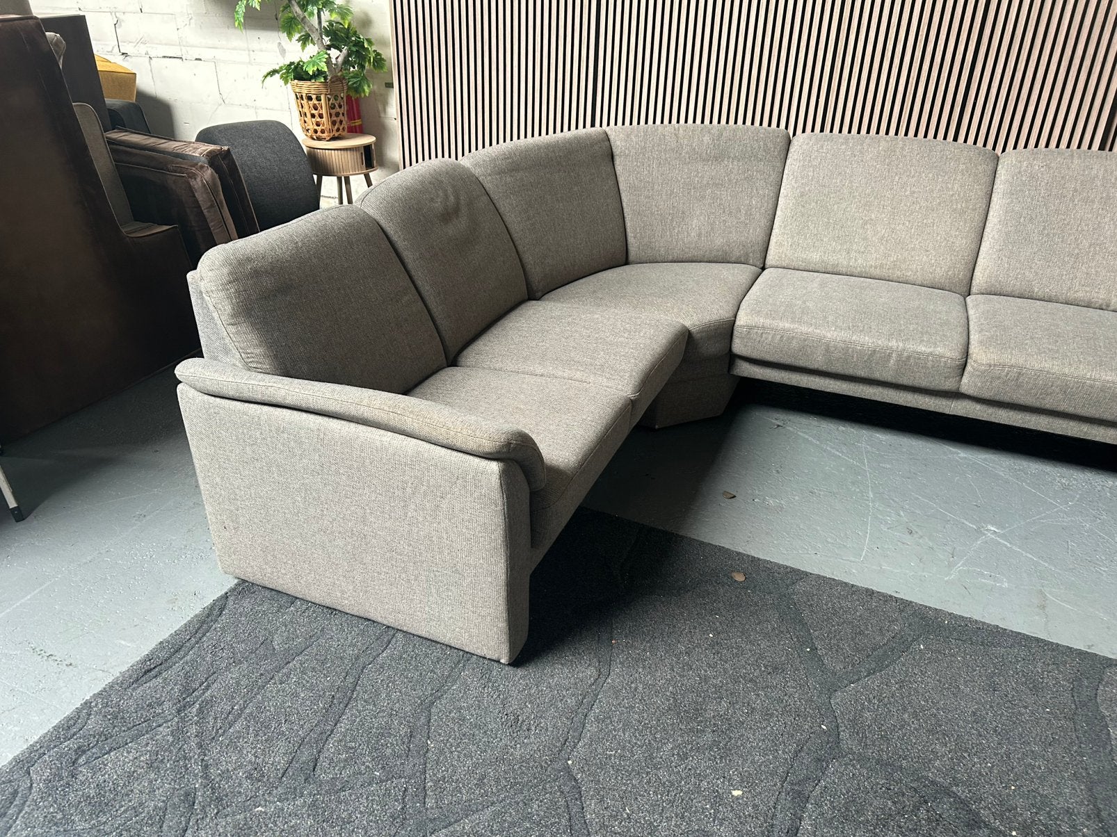 GRATIS LEVERING Hoekbank Grijs 250X195 GEREINIGD, Huis en Inrichting, Ophalen of Verzenden, Zo goed als nieuw, 200 tot 250 cm