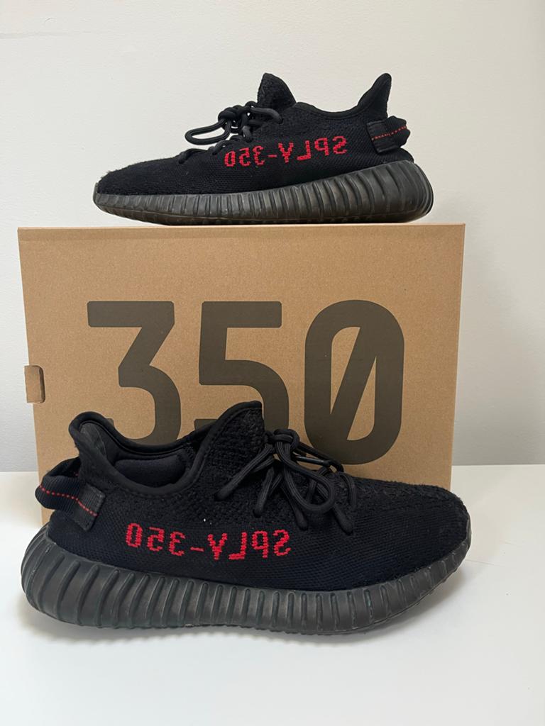 Yeezy 350 V2 Black Red - Maat 40 - Origineel, Zwart, Ophalen of Verzenden, Sneakers of Gympen, Gedragen