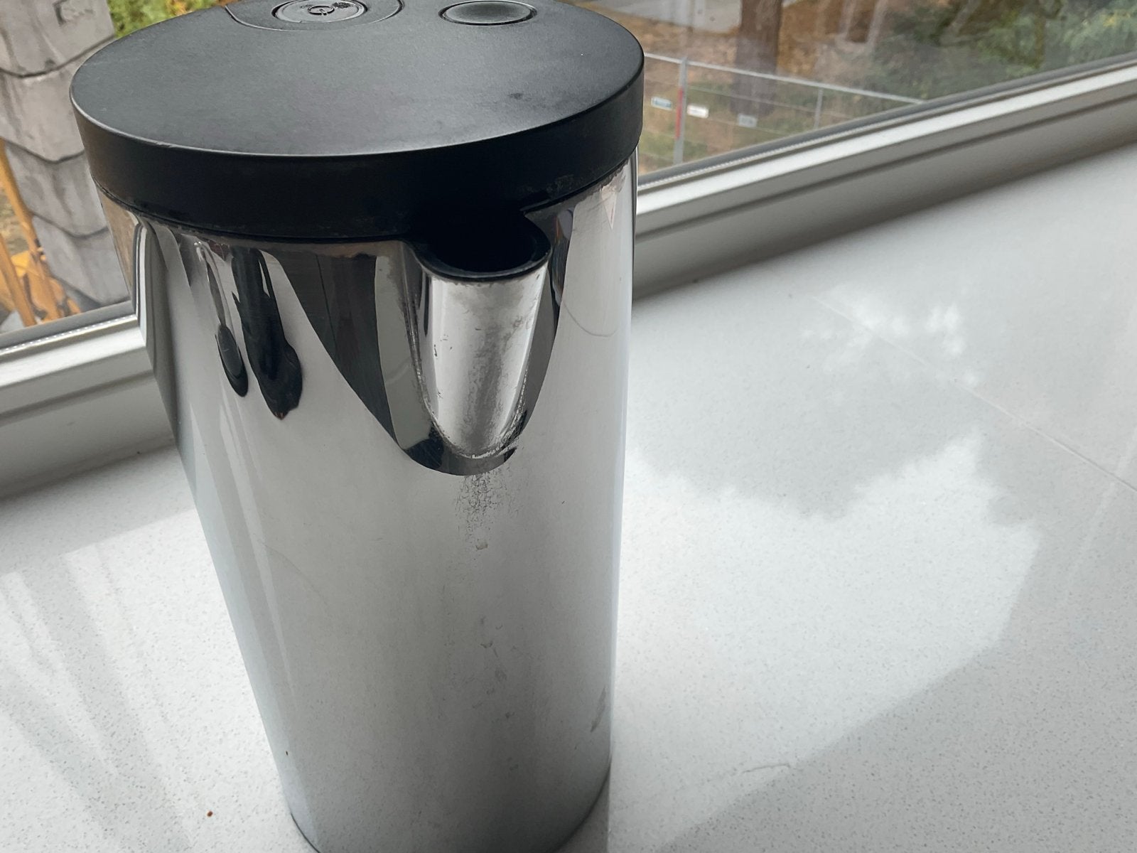 Alessi elektrische draadloze waterkoker, Witgoed en Apparatuur, 1 tot 2 liter, Ophalen, Zo goed als nieuw, Draadloos
