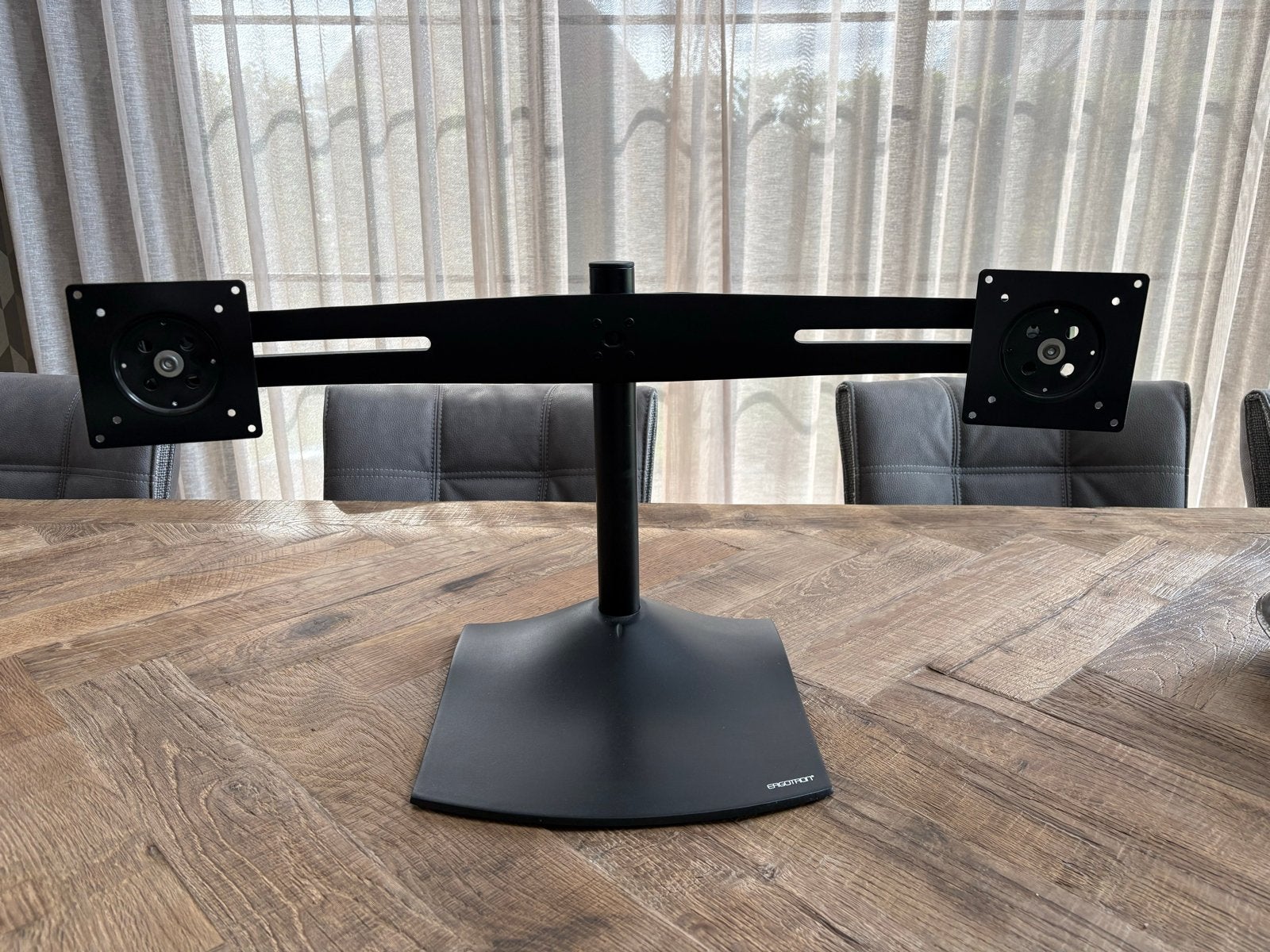 Ergotron monitorsteun voor 2 schermen - 63 cm hartafstand, Ophalen of Verzenden, Zo goed als nieuw