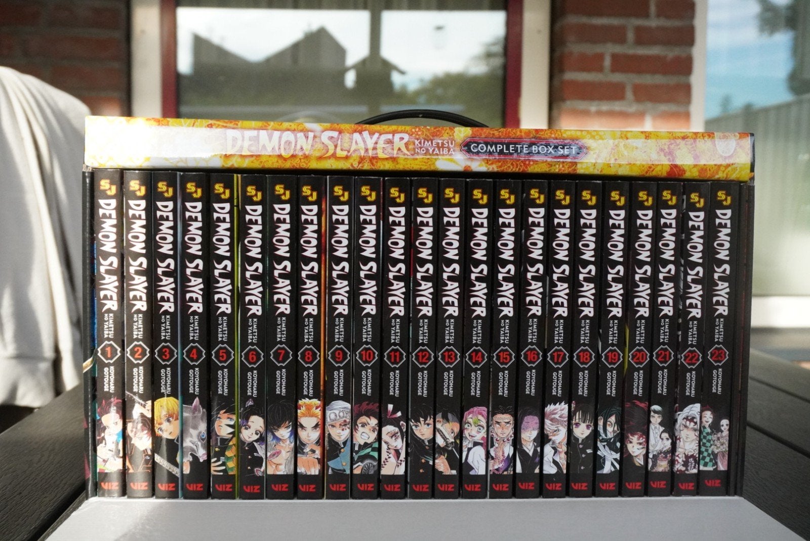 Demon Slayer Complete Manga Serie Box Set (deel 1-23) Engels, Complete serie of reeks, Ophalen of Verzenden, Gelezen