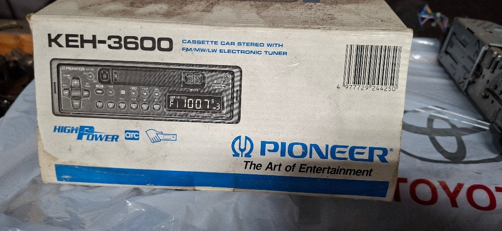 Pioneer KEH-3600 Cassette Autoradio & Toyota TM2001 Radio, Auto diversen, Ophalen of Verzenden, Nieuw