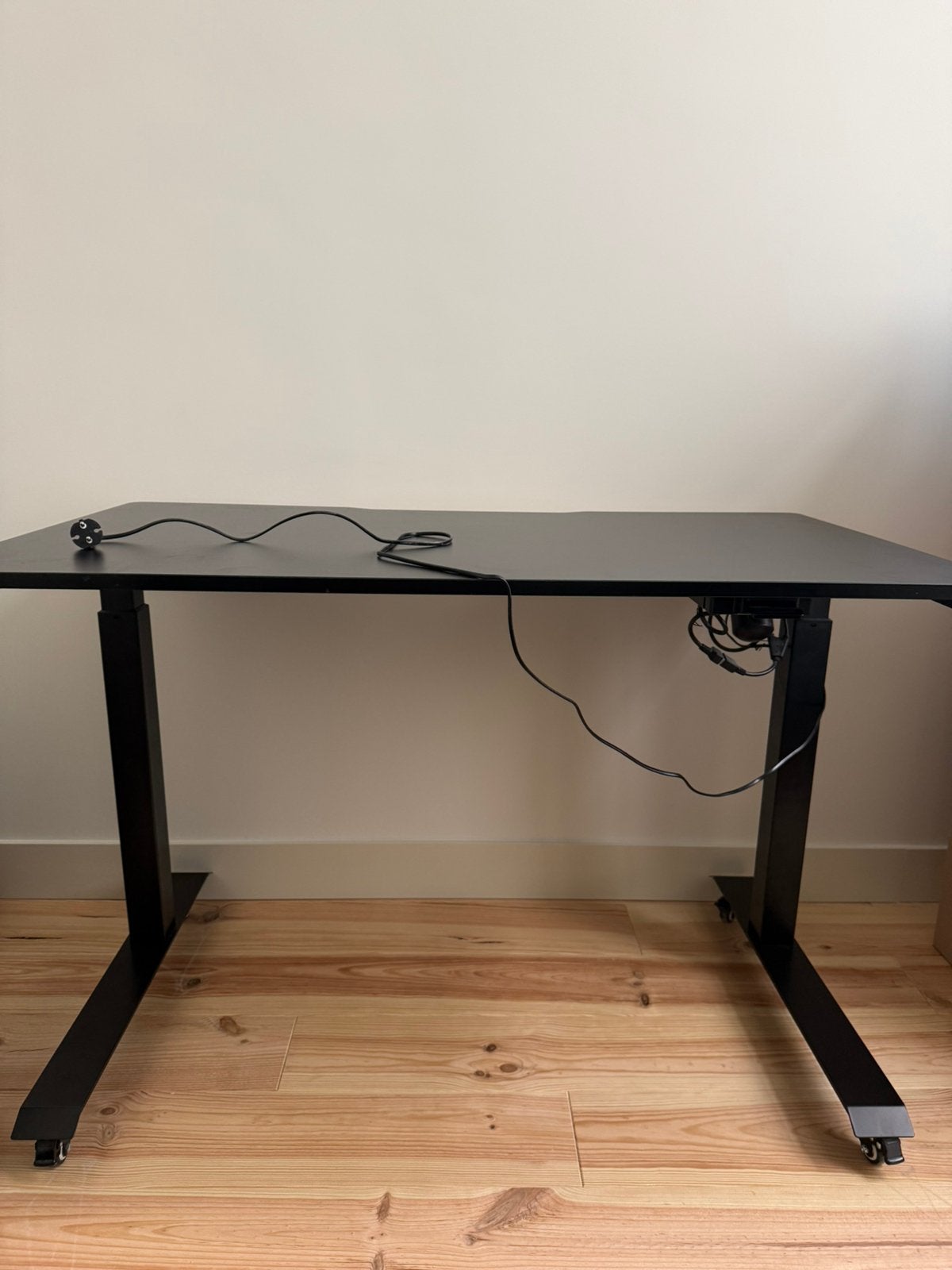 Stand-up desk, Ophalen, Zo goed als nieuw, Zwart