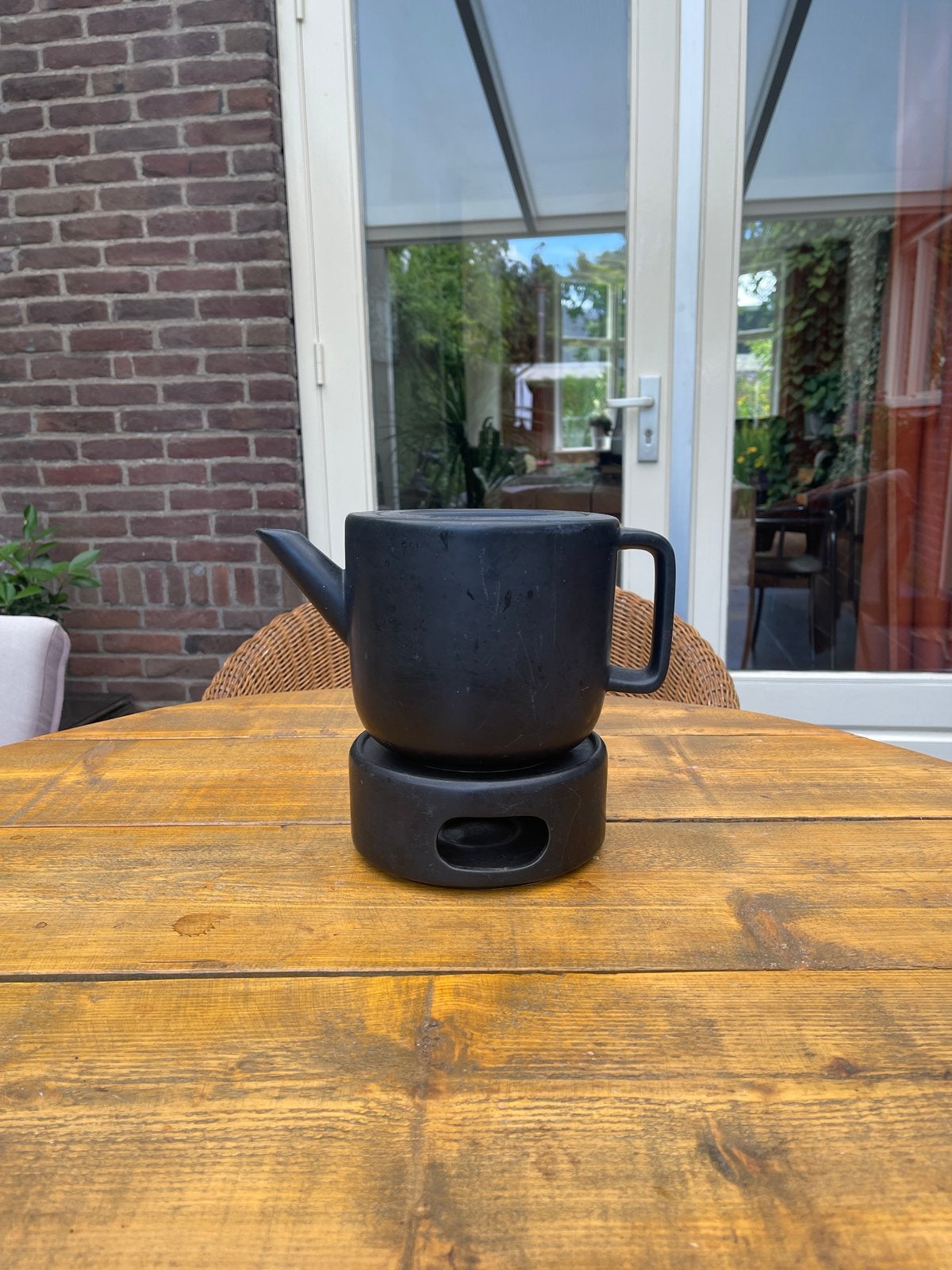 Zwarte theepot met theelichtje, Theepot/fluitketel, Gebruikt, Ophalen of Verzenden, Zwart