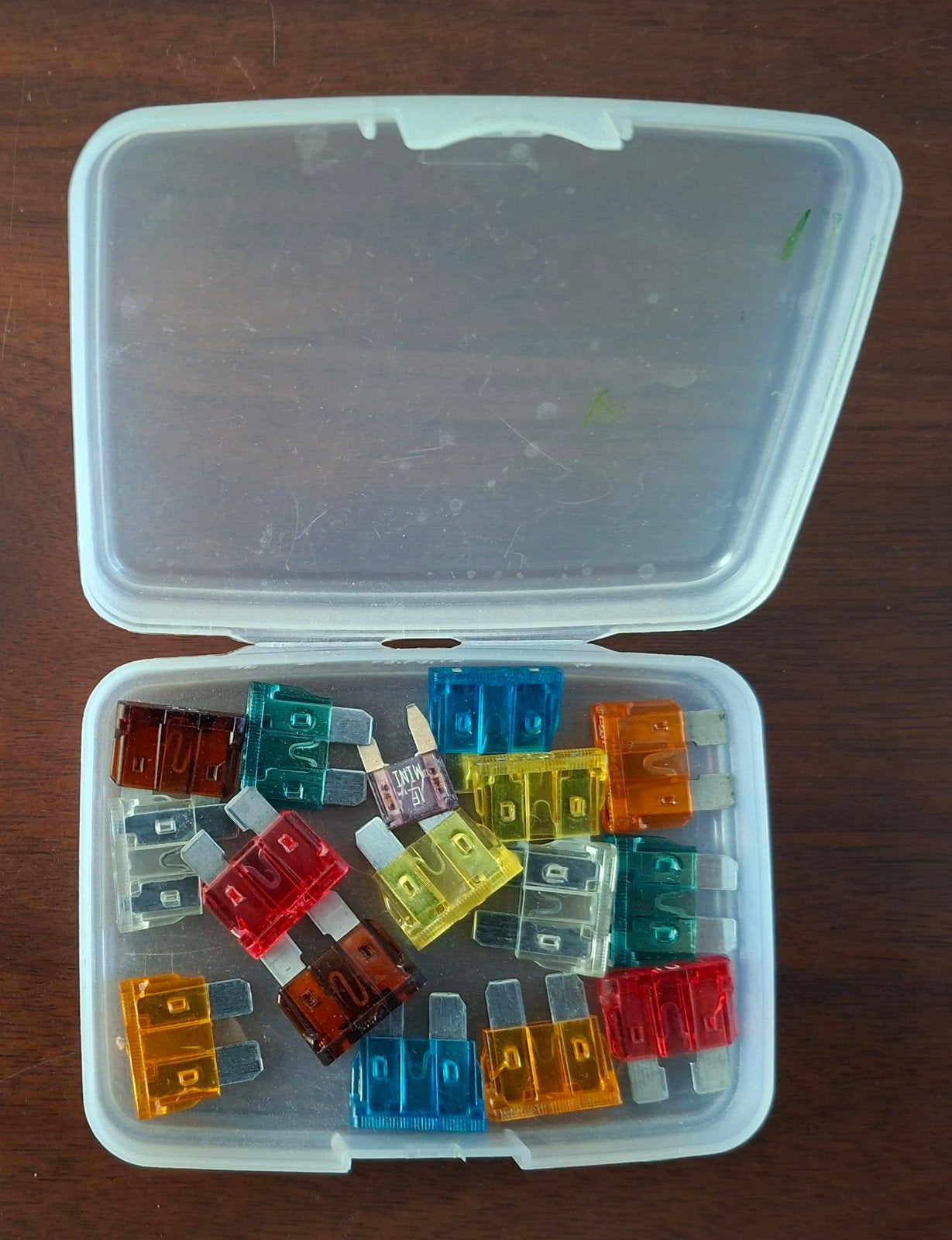 Diverse autozekeringen set in handig opbergdoosje, Ophalen of Verzenden