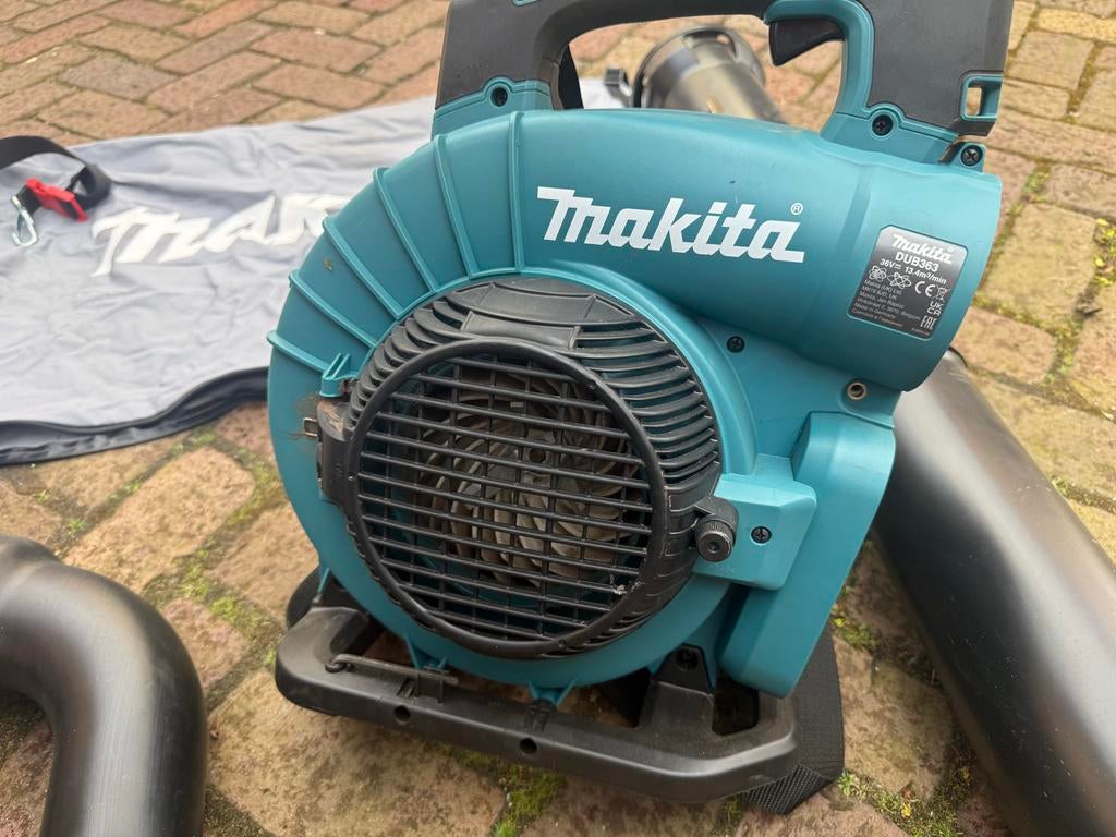 Makita 18v bladblazer inclusief alle toebehoren, Tuin en Terras, Ophalen, Gebruikt, Met opvangzak, Accu