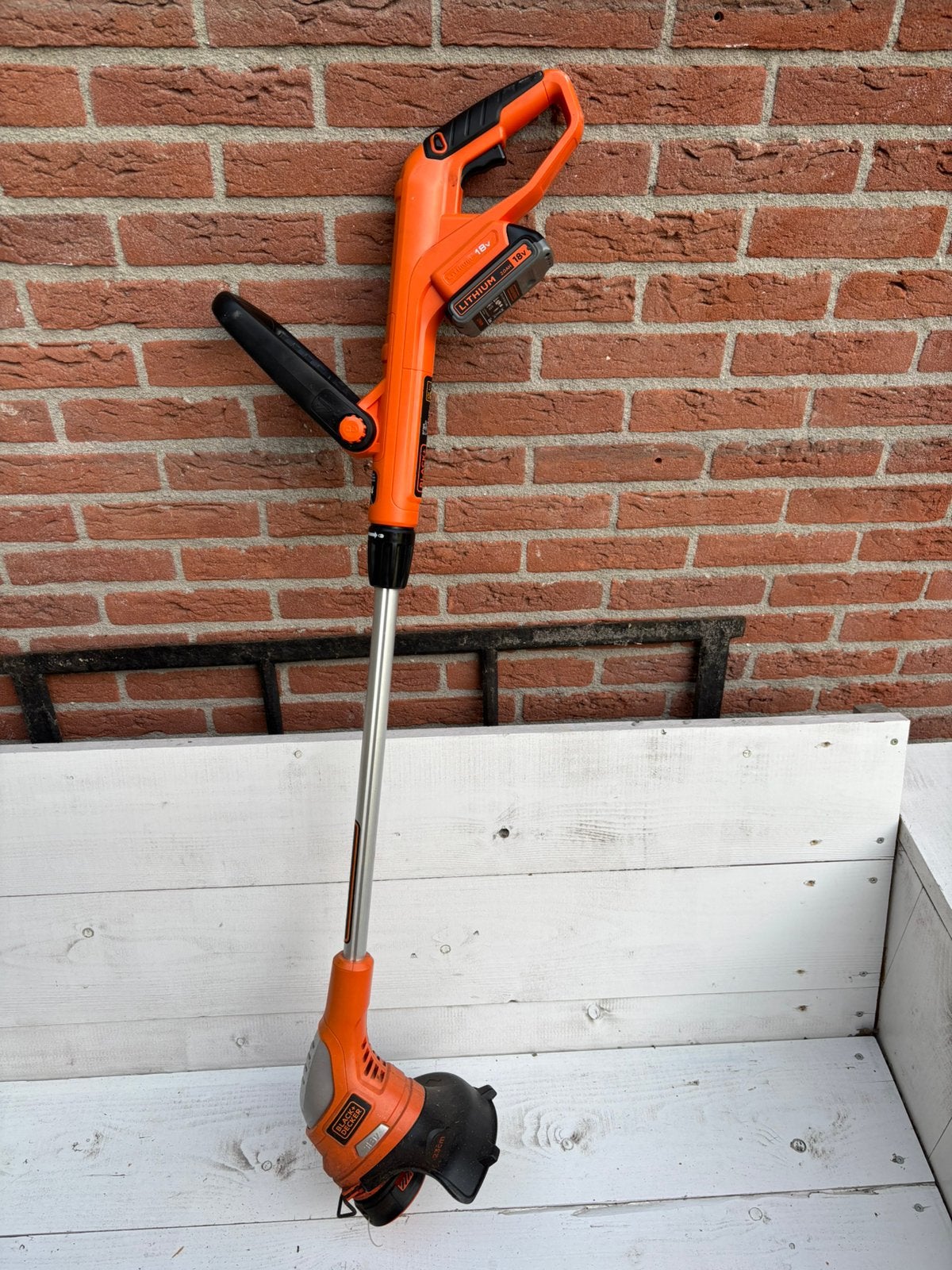 Black & Decker Grastrimmer met accu, Accu, Ophalen of Verzenden, 10 tot 30 cm, Black & Decker